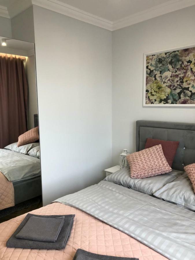 Family & Business Sauna Apartments Paderewskiego Sienkiewicza No2 Centrum Downtown - 2 Bedroom With Private Sauna, Bath With Hydromassage, Parking Kielce Exteriör bild