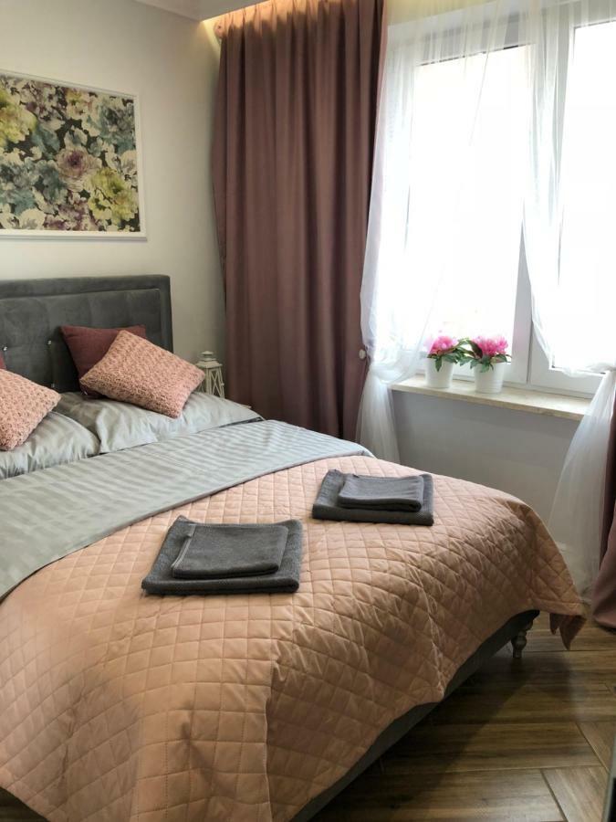 Family & Business Sauna Apartments Paderewskiego Sienkiewicza No2 Centrum Downtown - 2 Bedroom With Private Sauna, Bath With Hydromassage, Parking Kielce Exteriör bild