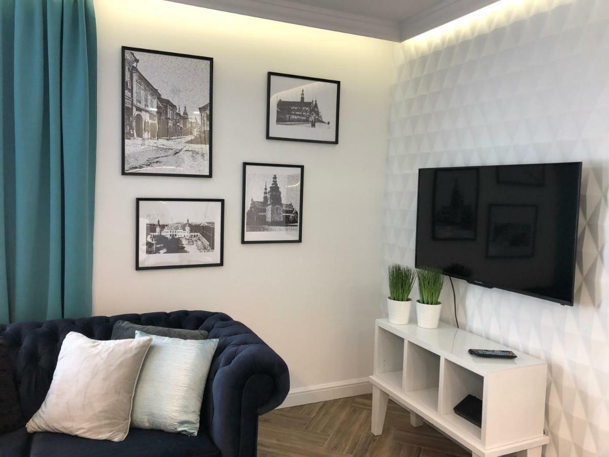 Family & Business Sauna Apartments Paderewskiego Sienkiewicza No2 Centrum Downtown - 2 Bedroom With Private Sauna, Bath With Hydromassage, Parking Kielce Exteriör bild