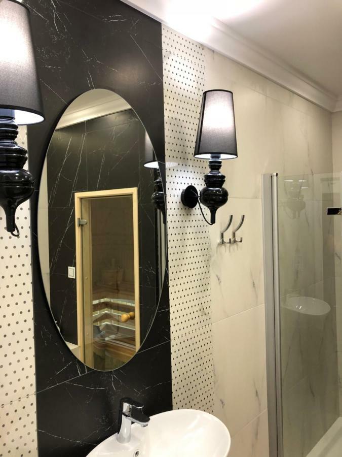 Family & Business Sauna Apartments Paderewskiego Sienkiewicza No2 Centrum Downtown - 2 Bedroom With Private Sauna, Bath With Hydromassage, Parking Kielce Exteriör bild